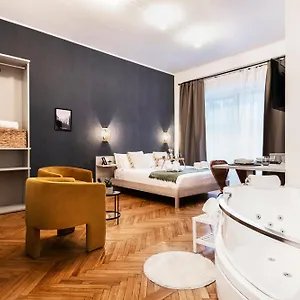 Easylife - In Milano